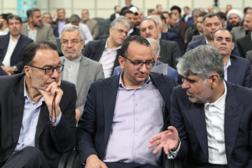 دیدار نمایندگان مجلس شورای اسلامی با رهبر انقلاب